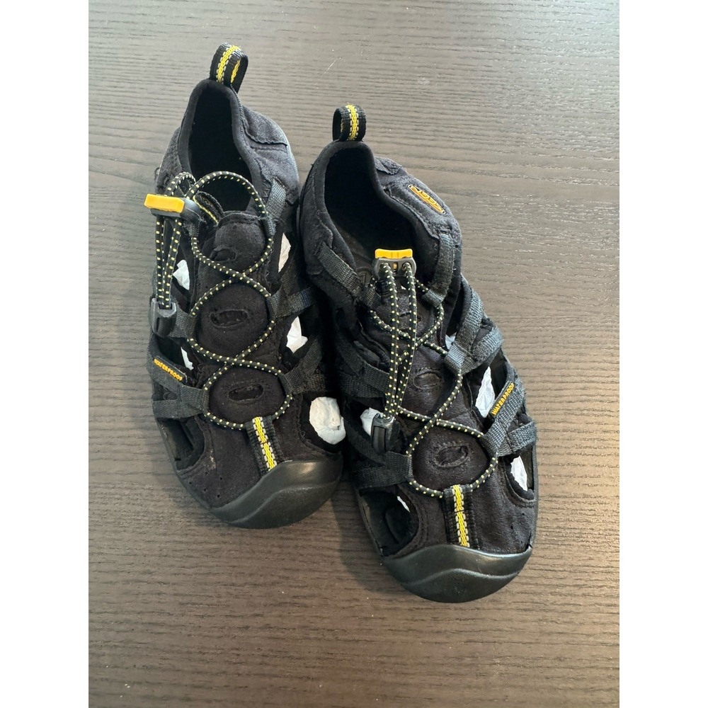 KEEN‎ Boys Black Newport H2 Waterproof Hiking Sandals SZ 3 Outdoor Hiking